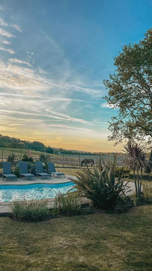 Domaine Des Pierres Trouvees Bed & Breakfast Saint-Vincent  Dış mekan fotoğraf