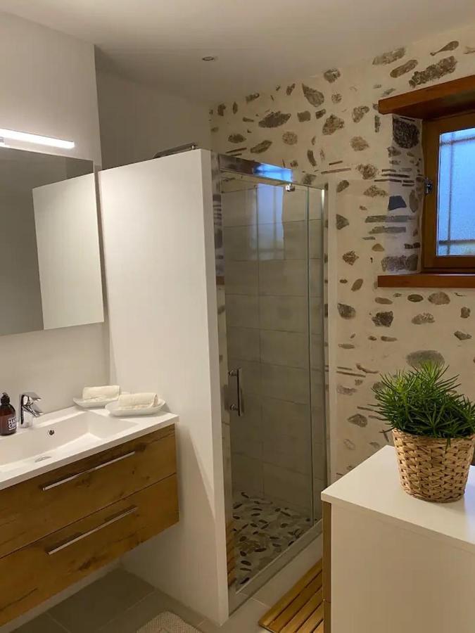 Domaine Des Pierres Trouvees Bed & Breakfast Saint-Vincent  Dış mekan fotoğraf